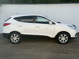 2011 Hyundai ix35 I, белый, 1210000 рублей, вид 2