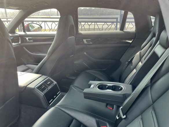 2020 Porsche Panamera II Рестайлинг, красный, 11594775 рублей - вид 22