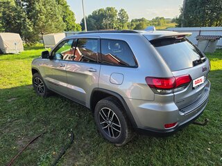 2017 Jeep Grand Cherokee IV (WK2) Рестайлинг, серый, 3150000 рублей, вид 4