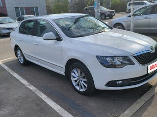 2013 Skoda Superb DSG II Рестайлинг, белый, 920000 рублей, вид 2