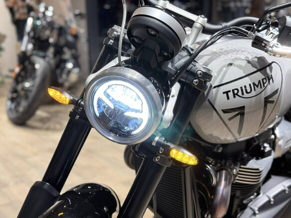 2024 Triumph Scrambler, серый, 1800000 рублей - вид 10
