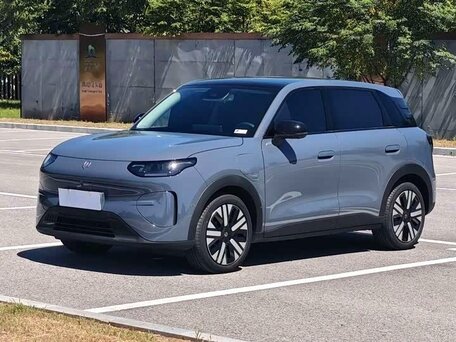 2026 Leapmotor A10 53 kWh, серый, вид 1