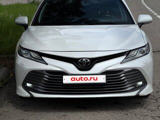 2018 Toyota Camry VIII (XV70), белый, 2100000 рублей, вид 4