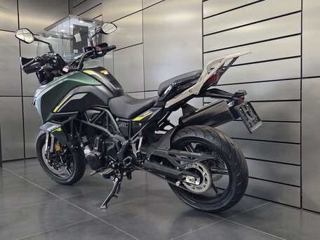 2026 Benelli TRK 702, зелёный, 644200 рублей, вид 4