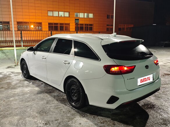 2019 Kia Ceed III, белый, 1350000 рублей - вид 16