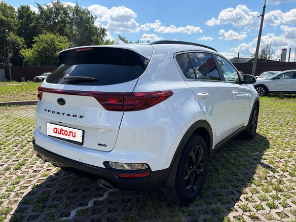 2021 Kia Sportage IV Рестайлинг, белый, 2490000 рублей - вид 4