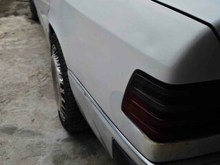 1990 Mercedes-Benz W124 200, белый, 440000 рублей, вид 5
