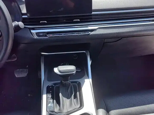 2022 Geely Emgrand II, белый, 980040 рублей - вид 13