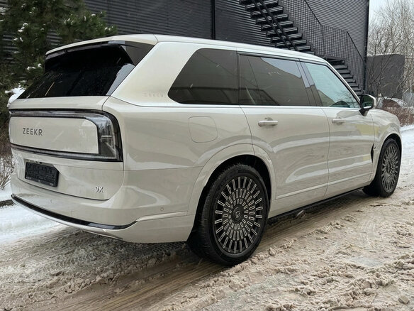 2026 Zeekr 9X 70 kWh, белый, 11300000 рублей - вид 2