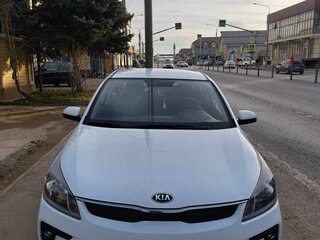 2019 Kia Rio IV, белый, 1250000 рублей, вид 1