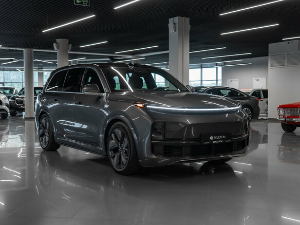 2025 Li Auto (Lixiang) L9 52.3 kWh I Рестайлинг, серый, 10550000 рублей - вид 1