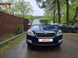 2011 Skoda Fabia II Рестайлинг, синий, 350000 рублей, вид 2