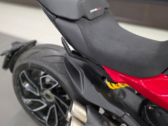 2022 Ducati Diavel V4, красный, 2349000 рублей - вид 12