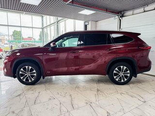 2021 Toyota Highlander IV (XU70), красный, 4049000 рублей, вид 3