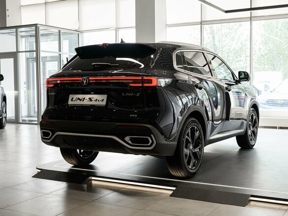 2026 Changan UNI-S I Рестайлинг, чёрный - вид 4