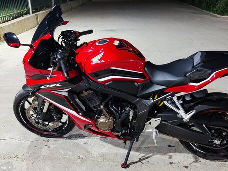 2022 Honda CBR 650R, красный, 900000 рублей, вид 2