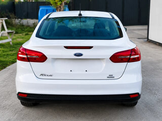 2018 Ford Focus III Рестайлинг, белый, 1250000 рублей, вид 5