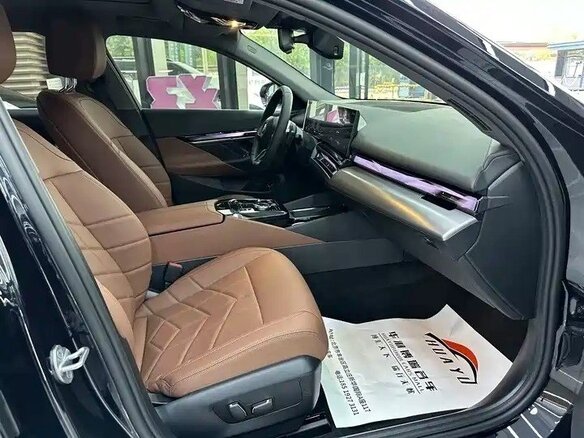 2025 BMW 5 серии 530Li xDrive VIII (G60/G61/G68), синий - вид 13