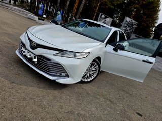 2020 Toyota Camry VIII (XV70) Рестайлинг, белый, 2800000 рублей, вид 4