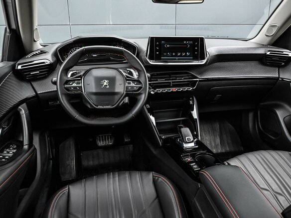 2021 Peugeot 2008 II, белый, 1829000 рублей - вид 8