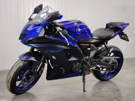 2022 Yamaha YZF-R7, синий, 829000 рублей, вид 3