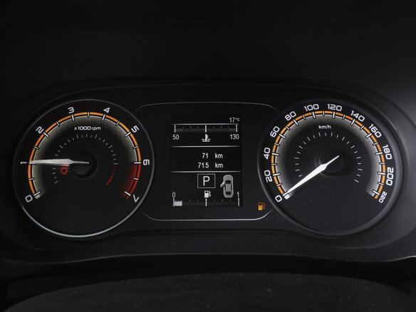 2024 Lada (ВАЗ) Vesta Cross I Рестайлинг (NG), серебристый, 1699000 рублей - вид 16