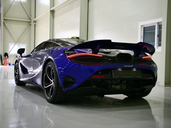 2023 McLaren 750S, синий, 34890000 рублей - вид 5