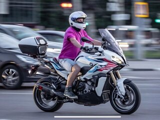 2022 BMW S 1000 XR, белый, 1750000 рублей, вид 4