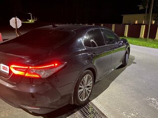 2019 Toyota Camry VIII (XV70), чёрный, 2900000 рублей, вид 3