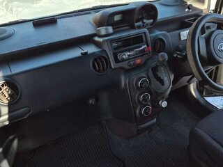 2013 Toyota Spade, чёрный, 850000 рублей, вид 5