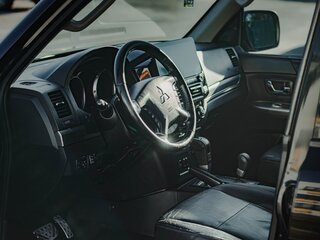 2014 Mitsubishi Pajero IV Рестайлинг 2, чёрный, 2999999 рублей, вид 5