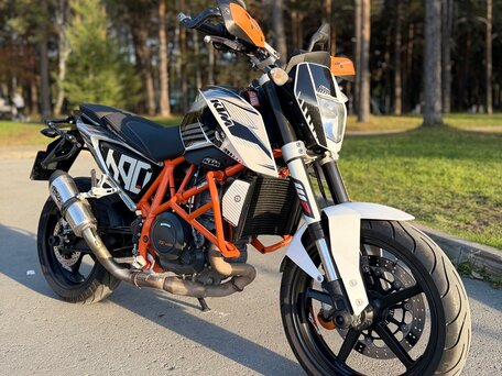 2012 KTM 690 Duke, белый, 425000 рублей, вид 2