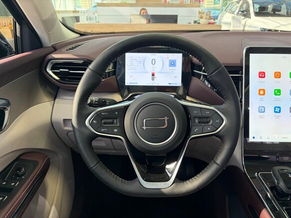 2024 Bestune T90 I, серый, 2632000 рублей - вид 9