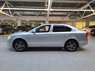 2010 Skoda Octavia DSG7 II (A5) Рестайлинг, серебристый, 590000 рублей, вид 4