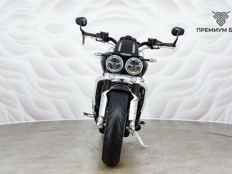 2020 Triumph Rocket III, чёрный, 1999000 рублей, вид 4