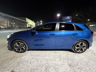 2018 Kia Ceed III, синий, 1850000 рублей, вид 3