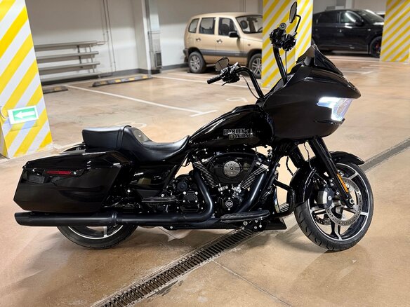 2024 Harley-Davidson Road Glide, чёрный, 2750000 рублей - вид 2