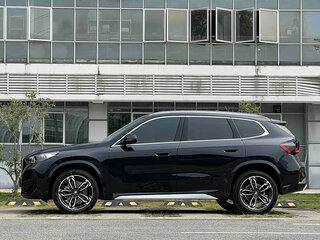 2026 BMW X1 Long 25Li sDrive III (U11/U12), чёрный, 4091059 рублей, вид 4