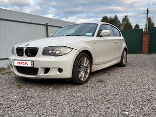 2010 BMW 1 серии 116i I (E81/E82/E87/E88) Рестайлинг, белый, 670000 рублей, вид 3