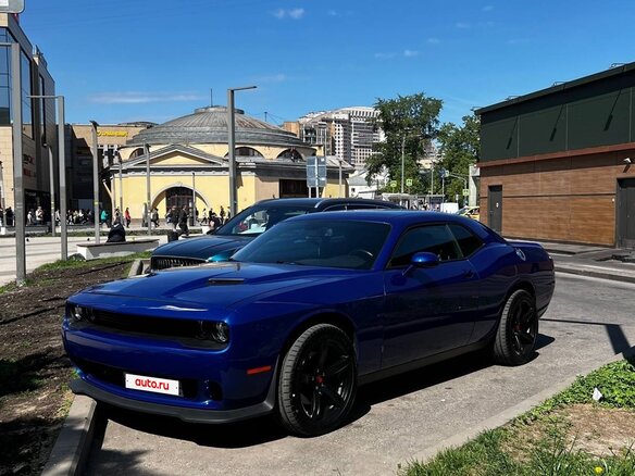 2020 Dodge Challenger III Рестайлинг 2, синий, 3790000 рублей - вид 8