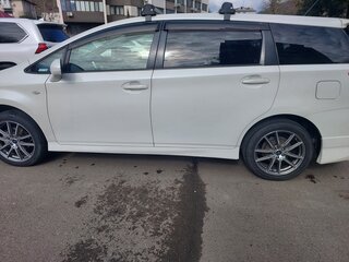 2010 Toyota Wish II, белый, 1000000 рублей, вид 2