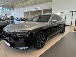 2025 BMW 7 серии 740d xDrive VII (G70), чёрный, 14800000 рублей, вид 1
