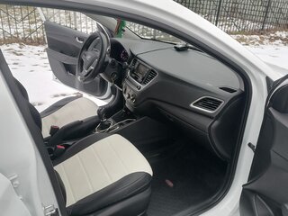 2019 Hyundai Solaris II, белый, 1370000 рублей, вид 4