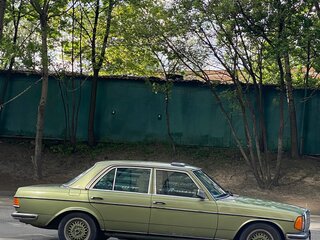 1980 Mercedes-Benz W123 280, зелёный, 750000 рублей, вид 2