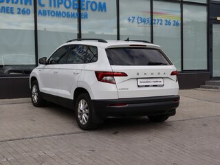 2021 Skoda Karoq I, белый, 2215000 рублей, вид 3