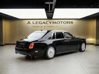 2026 Rolls-Royce Phantom Extended VIII Рестайлинг (Series II), чёрный, 93660938 рублей, вид 4
