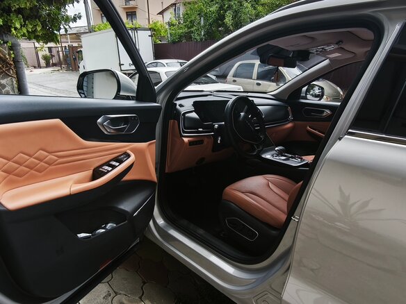 2024 BAIC X75, серебристый, 2250000 рублей - вид 16