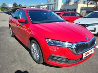 2021 Skoda Octavia IV (A8), красный, 2190000 рублей, вид 3