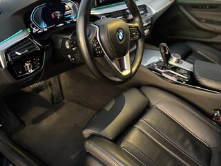 2020 BMW 5 серии 530d VII (G30/G31/G38) Рестайлинг, чёрный, 3425000 рублей, вид 4