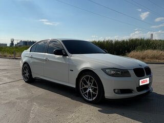 2011 BMW 3 серии 320i V (E90/E91/E92/E93) Рестайлинг, белый, 1150000 рублей, вид 3